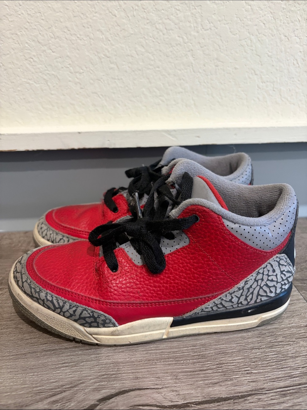 Jordan Kids Red and Gray Low-Top Sneakers
